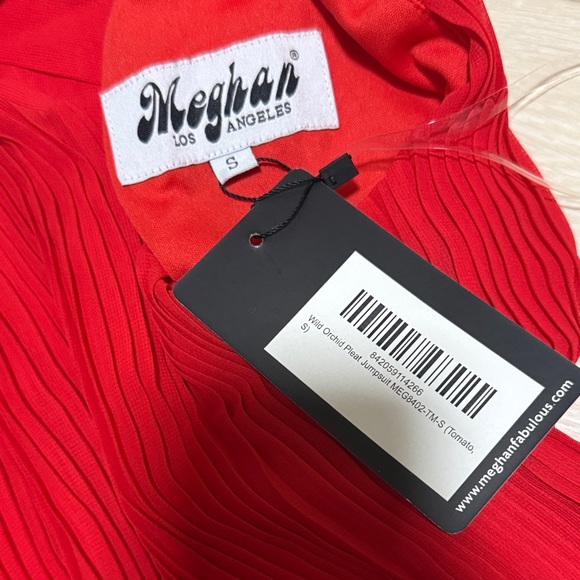 Meghan LA Scarlet Halter Pleated Wide Leg Jumpsuit NEW - Picture 2 of 6